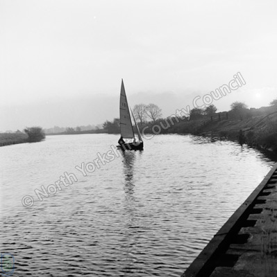 Sailing, River Ure, Langthorpe